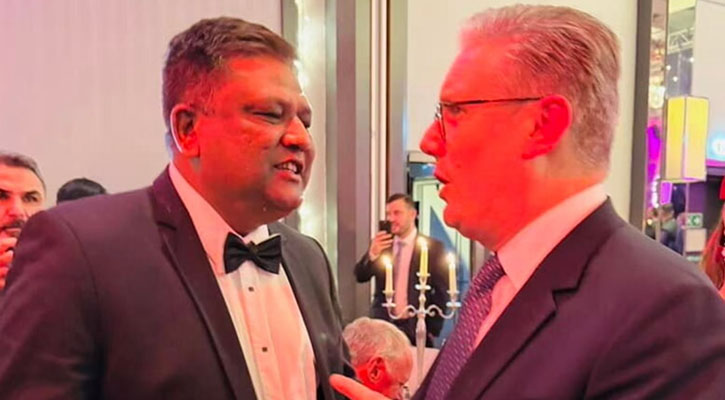 আওয়ামী লীগ নেতা আনোয়ারুজ্জামানের সাথে ব্রিটিশ প্রধানমন্ত্রীর সাক্ষাৎ